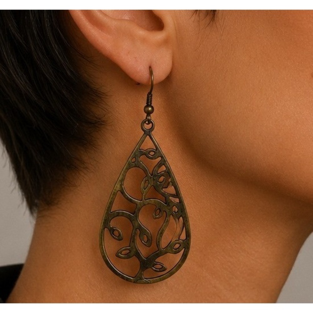 Vintage 80s 90s Brass Tone Filigree Teardrop Dangle Earrings Boho Pierced